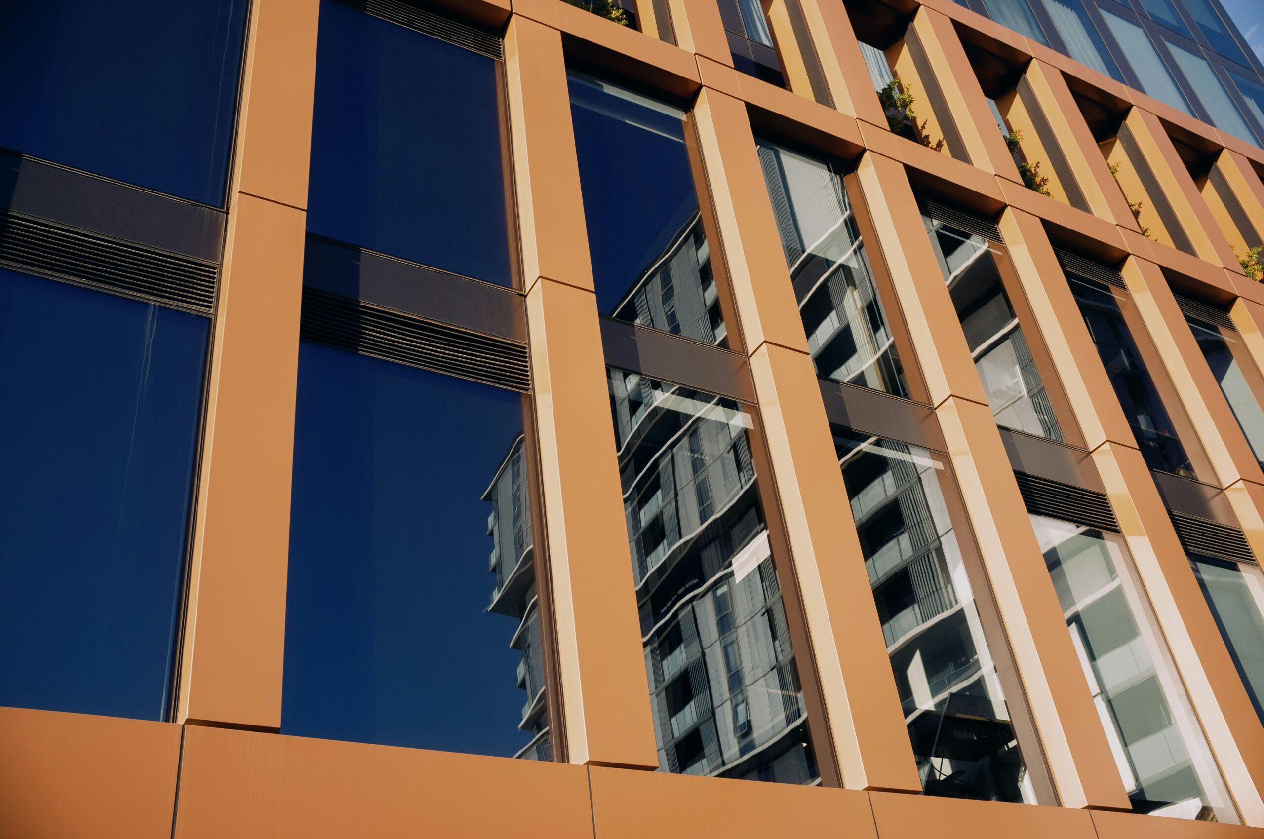 SmartPV-–-Semitransparenta-och-ljusanpassande-luminiscenta-solcellsglas
